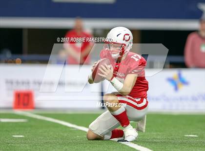 Thumbnail 1 in Kennedale vs. Carthage (UIL 4A Division 1 Final) photogallery.