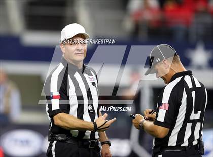 Thumbnail 2 in Kennedale vs. Carthage (UIL 4A Division 1 Final) photogallery.