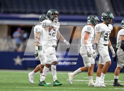 Thumbnail 2 in Kennedale vs. Carthage (UIL 4A Division 1 Final) photogallery.
