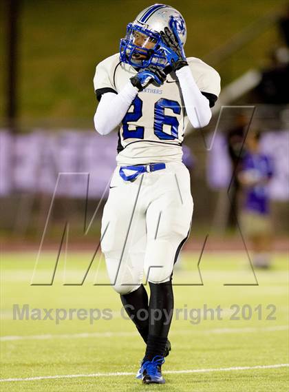 Thumbnail 2 in North Crowley vs. Crowley photogallery.