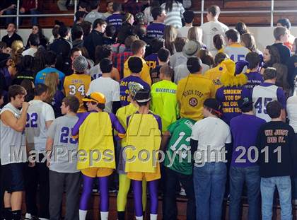 Thumbnail 1 in Lampeter-Strasburg @ Lancaster Catholic photogallery.