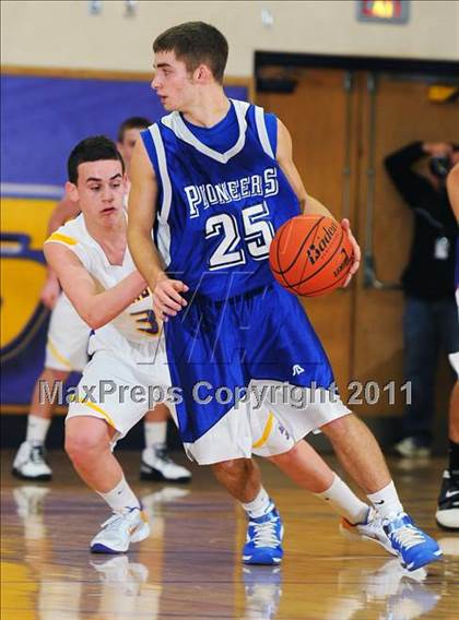 Thumbnail 1 in Lampeter-Strasburg @ Lancaster Catholic photogallery.