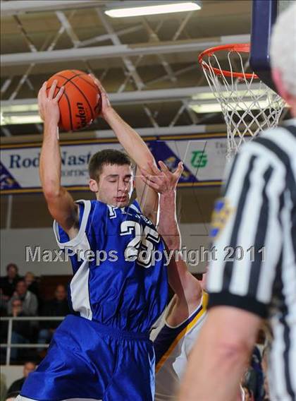 Thumbnail 1 in Lampeter-Strasburg @ Lancaster Catholic photogallery.