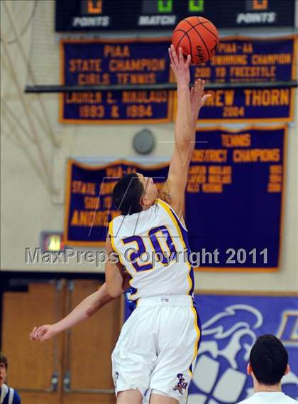Thumbnail 3 in Lampeter-Strasburg @ Lancaster Catholic photogallery.