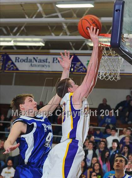 Thumbnail 3 in Lampeter-Strasburg @ Lancaster Catholic photogallery.