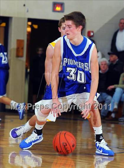 Thumbnail 3 in Lampeter-Strasburg @ Lancaster Catholic photogallery.