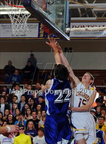 Thumbnail 3 in Lampeter-Strasburg @ Lancaster Catholic photogallery.