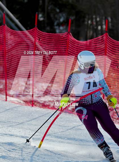 Thumbnail 1 in NYSPHSAA Section V Class A & B Slalom Final (First Run) photogallery.