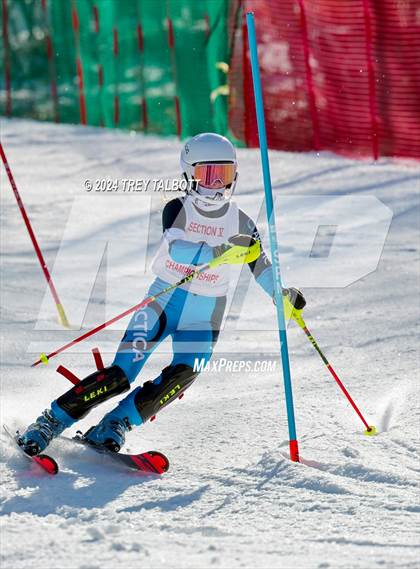 Thumbnail 1 in NYSPHSAA Section V Class A & B Slalom Final (First Run) photogallery.