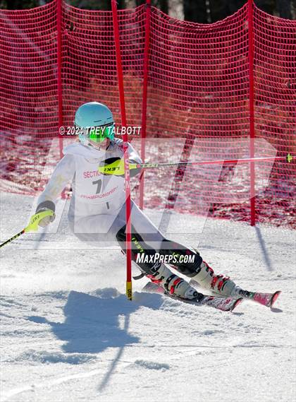 Thumbnail 1 in NYSPHSAA Section V Class A & B Slalom Final (First Run) photogallery.