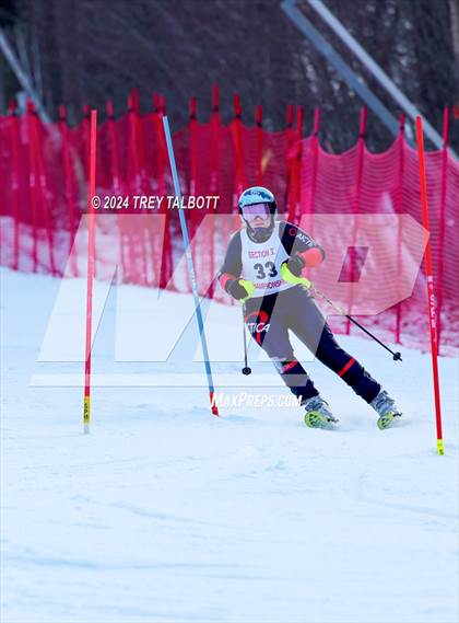 Thumbnail 1 in NYSPHSAA Section V Class A & B Slalom Final (First Run) photogallery.