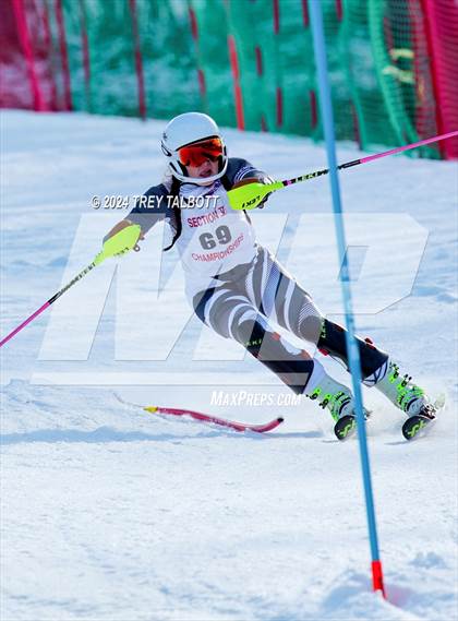 Thumbnail 1 in NYSPHSAA Section V Class A & B Slalom Final (First Run) photogallery.