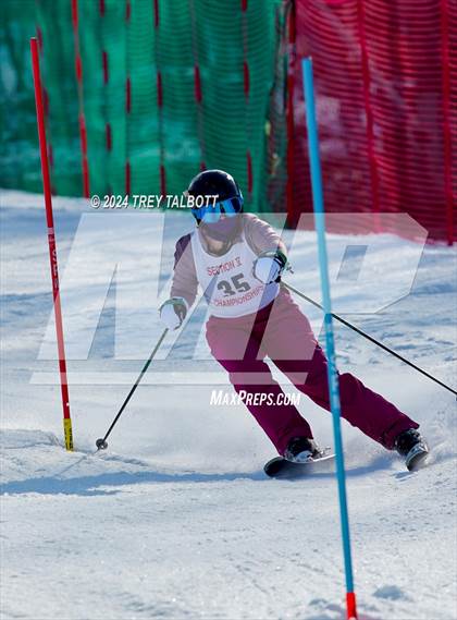 Thumbnail 2 in NYSPHSAA Section V Class A & B Slalom Final (First Run) photogallery.