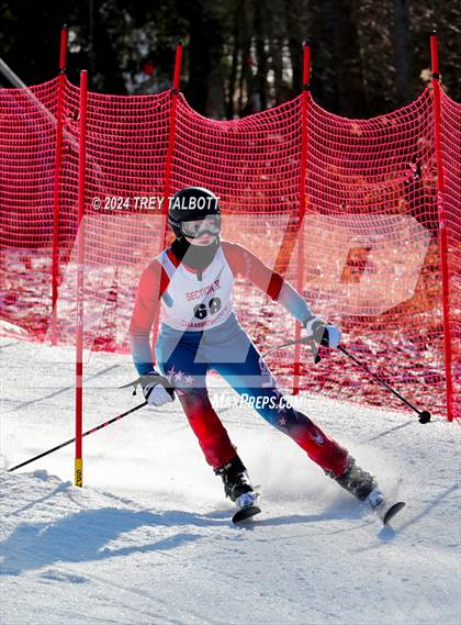 Thumbnail 1 in NYSPHSAA Section V Class A & B Slalom Final (First Run) photogallery.