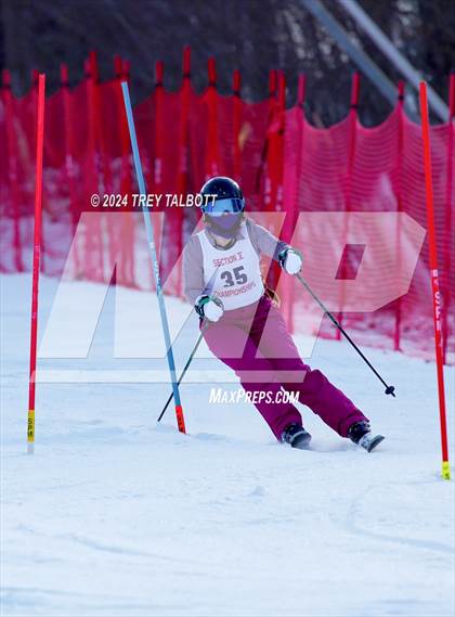 Thumbnail 1 in NYSPHSAA Section V Class A & B Slalom Final (First Run) photogallery.