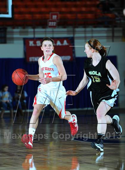 Thumbnail 3 in Paola vs. Fort Scott (KSHSAA State 4A 3rd Place) photogallery.