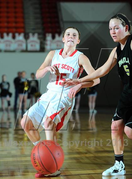 Thumbnail 1 in Paola vs. Fort Scott (KSHSAA State 4A 3rd Place) photogallery.