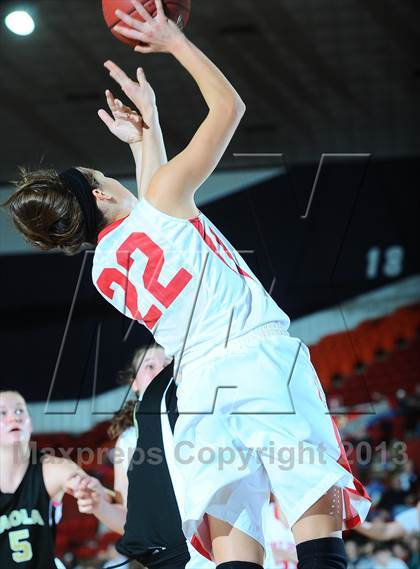 Thumbnail 2 in Paola vs. Fort Scott (KSHSAA State 4A 3rd Place) photogallery.