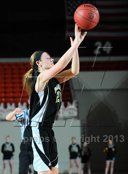 Thumbnail 2 in Paola vs. Fort Scott (KSHSAA State 4A 3rd Place) photogallery.
