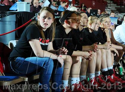 Thumbnail 2 in Paola vs. Fort Scott (KSHSAA State 4A 3rd Place) photogallery.