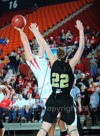 Thumbnail 2 in Paola vs. Fort Scott (KSHSAA State 4A 3rd Place) photogallery.