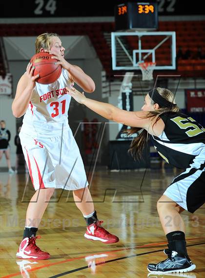 Thumbnail 1 in Paola vs. Fort Scott (KSHSAA State 4A 3rd Place) photogallery.