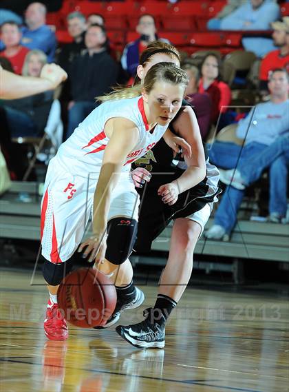 Thumbnail 1 in Paola vs. Fort Scott (KSHSAA State 4A 3rd Place) photogallery.