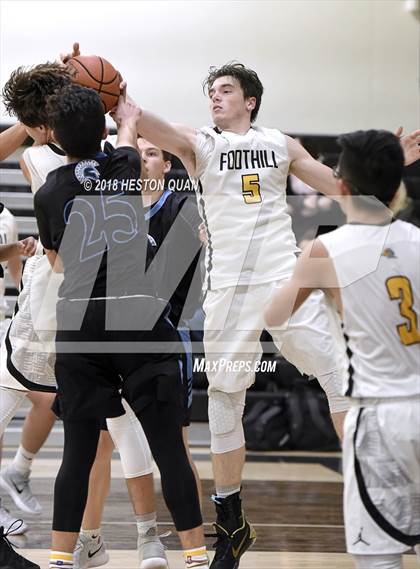 Thumbnail 3 in Villa Park @ Foothill photogallery.