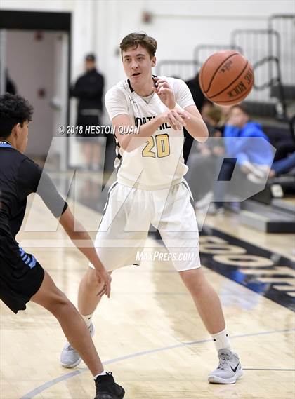 Thumbnail 1 in Villa Park @ Foothill photogallery.