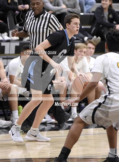 Thumbnail 3 in Villa Park @ Foothill photogallery.