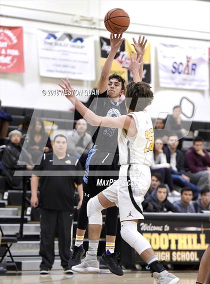 Thumbnail 3 in Villa Park @ Foothill photogallery.
