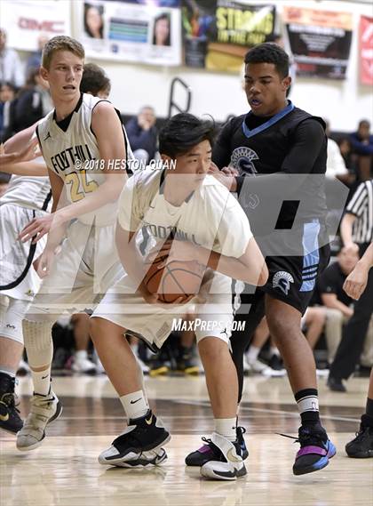 Thumbnail 1 in Villa Park @ Foothill photogallery.