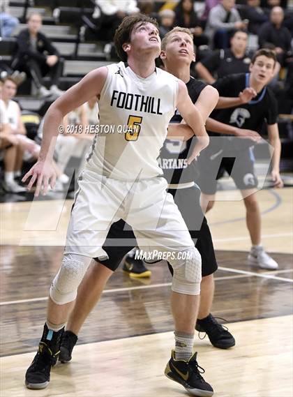 Thumbnail 1 in Villa Park @ Foothill photogallery.