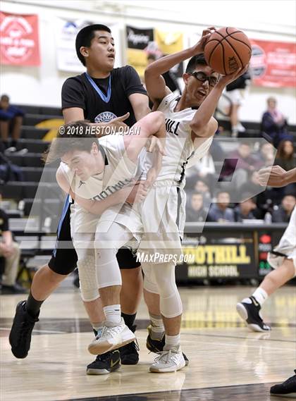 Thumbnail 2 in Villa Park @ Foothill photogallery.