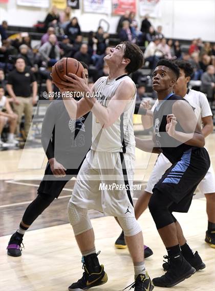 Thumbnail 3 in Villa Park @ Foothill photogallery.