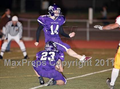 Thumbnail 2 in Shasta vs. Chico (CIF NS Playoffs) photogallery.