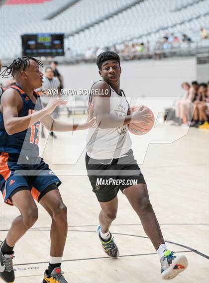 Thumbnail 3 in Roosevelt vs Servite (Section 7 Arizona Tournament) photogallery.