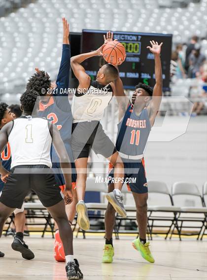 Thumbnail 2 in Roosevelt vs Servite (Section 7 Arizona Tournament) photogallery.