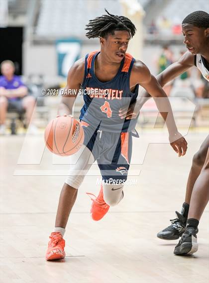 Thumbnail 3 in Roosevelt vs Servite (Section 7 Arizona Tournament) photogallery.