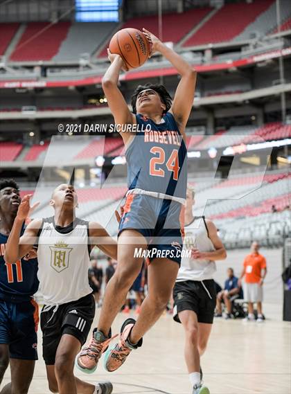 Thumbnail 1 in Roosevelt vs Servite (Section 7 Arizona Tournament) photogallery.