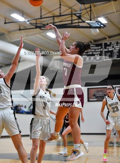 Thumbnail 2 in Perryville @ Bigelow photogallery.