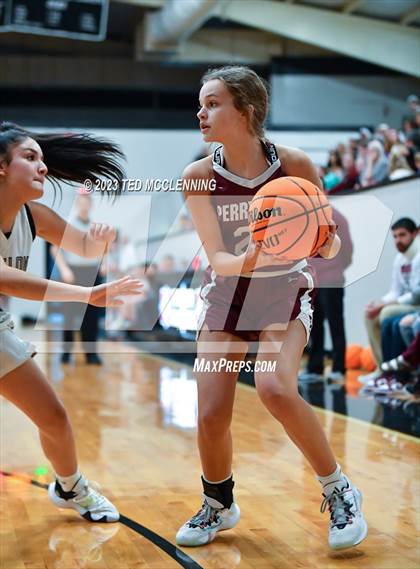 Thumbnail 1 in Perryville @ Bigelow photogallery.
