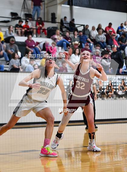 Thumbnail 1 in Perryville @ Bigelow photogallery.