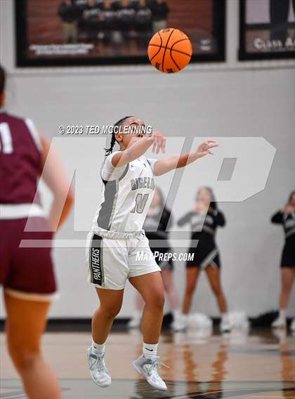 Thumbnail 3 in Perryville @ Bigelow photogallery.
