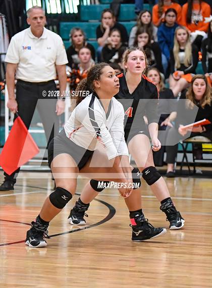 Thumbnail 1 in Schulenburg vs Johnson City (UIL 2A Region 4 Final) photogallery.