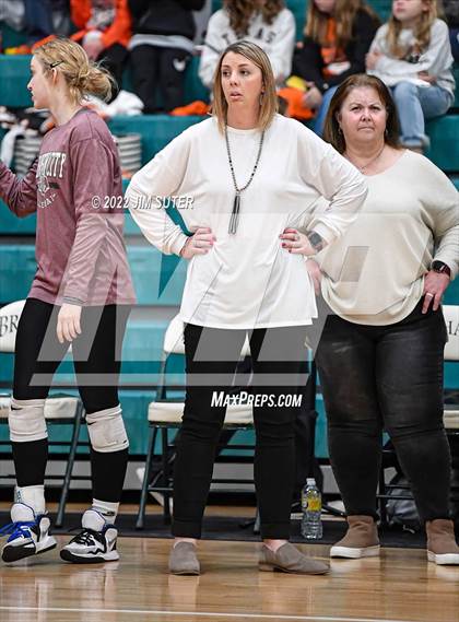 Thumbnail 1 in Schulenburg vs Johnson City (UIL 2A Region 4 Final) photogallery.