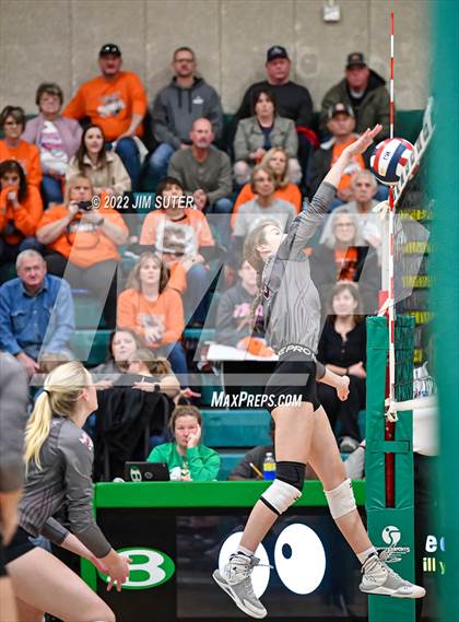 Thumbnail 1 in Schulenburg vs Johnson City (UIL 2A Region 4 Final) photogallery.