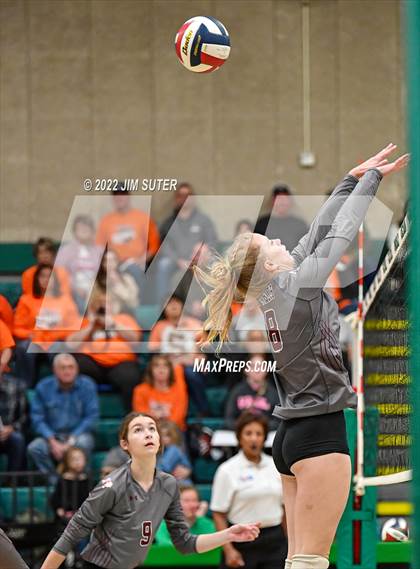 Thumbnail 2 in Schulenburg vs Johnson City (UIL 2A Region 4 Final) photogallery.