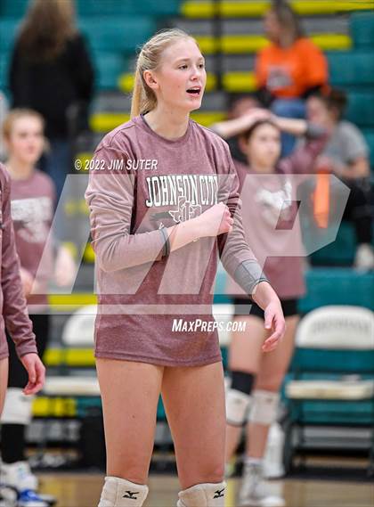 Thumbnail 2 in Schulenburg vs Johnson City (UIL 2A Region 4 Final) photogallery.