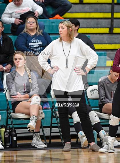 Thumbnail 1 in Schulenburg vs Johnson City (UIL 2A Region 4 Final) photogallery.